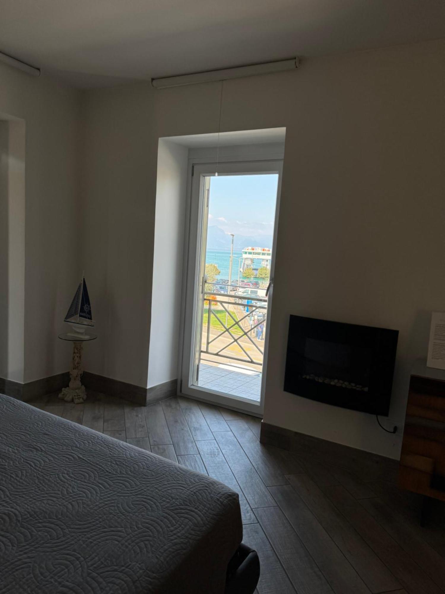 Relais Al Porto 호텔 페스키에라델가르다 외부 사진