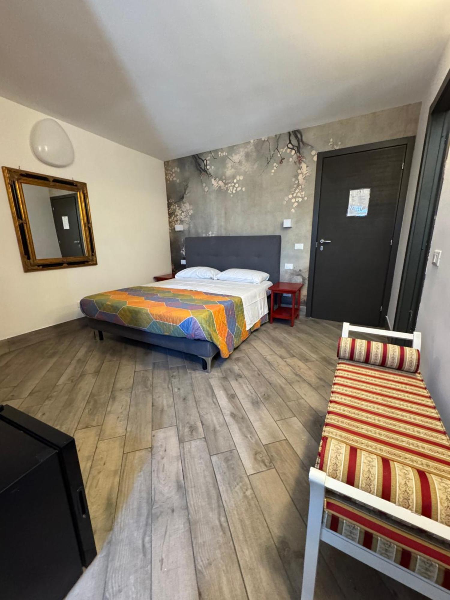Relais Al Porto 호텔 페스키에라델가르다 외부 사진